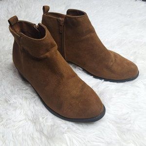 Forever 21 Faux Suede bootties size 6